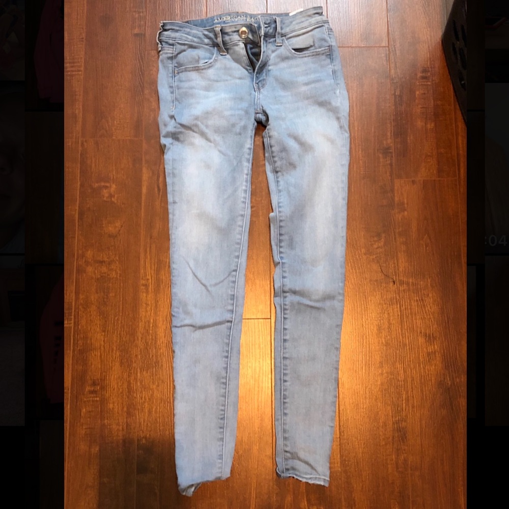 American Eagle Light Wash Jegging
